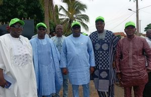 Benin / adhésion du maire honoraire Laurent Gnacadja au Bloc Républicain Le ministre Paulin Akponna et Gilles Houndolo ont pêché gros pour le cheval cabré