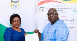 Bénin / opération de retrait de fiche de parrainage : Le maire Angelo AHOUANDJINOU franchit avec succès une étape clé du processus électoral