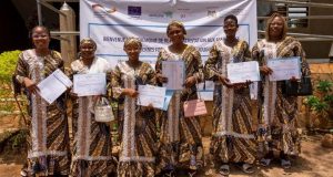 Bénin/SANTÉ VISUELLE : À Djougou, l’EFAS consacre la première promotion de techniciennes lunetières